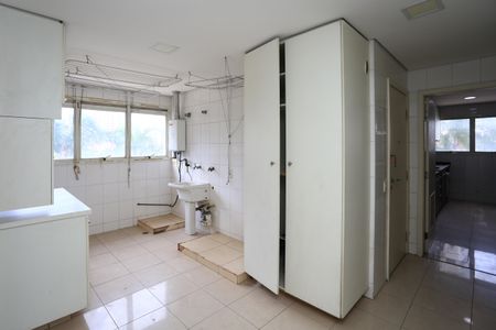 Apartamento à venda com 261m², 4 quartos e 4 vagasÁrea de Serviço