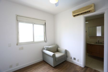 Apartamento à venda com 261m², 4 quartos e 4 vagassuíte 2