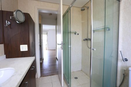 Apartamento à venda com 261m², 4 quartos e 4 vagasBanheiro da Suíte 4