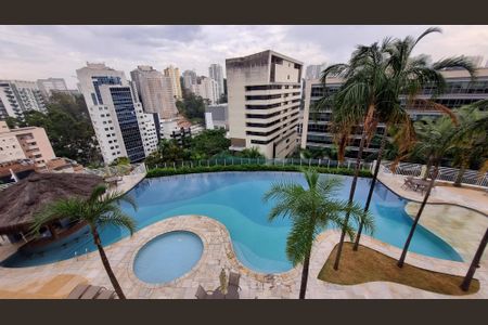 Apartamento à venda com 261m², 4 quartos e 4 vagasÁrea comum - Piscina
