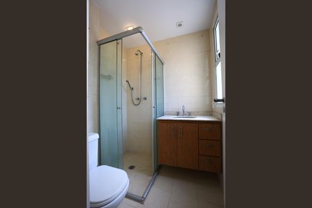 Apartamento à venda com 261m², 4 quartos e 4 vagasBanheiro da Suíte 1