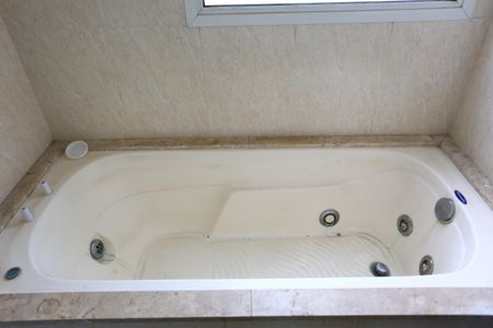 Apartamento à venda com 261m², 4 quartos e 4 vagasBanheiro da Suíte 4