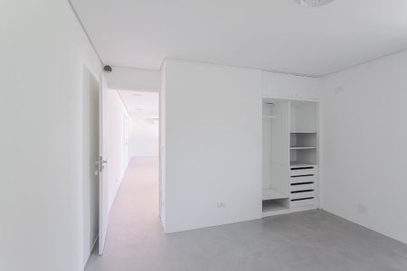 Casa para alugar com 530m², 4 quartos e 3 vagas Casa para alugar com 530m², 4 quartos e 3 vagasQuarto 1