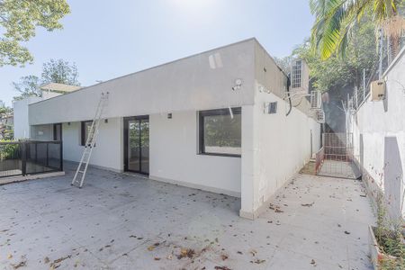 Casa para alugar com 530m², 4 quartos e 3 vagas Casa para alugar com 530m², 4 quartos e 3 vagasTerraço