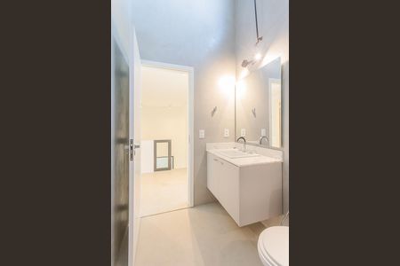 Casa para alugar com 530m², 4 quartos e 3 vagas Casa para alugar com 530m², 4 quartos e 3 vagasBanheiro 2