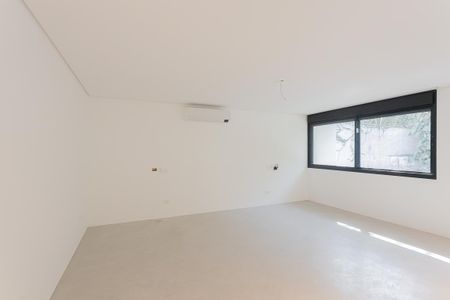 Casa para alugar com 530m², 4 quartos e 3 vagas Casa para alugar com 530m², 4 quartos e 3 vagasSuíte