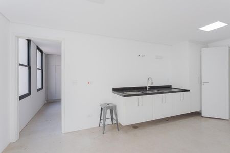 Casa para alugar com 530m², 4 quartos e 3 vagas Casa para alugar com 530m², 4 quartos e 3 vagasÁrea de Serviço