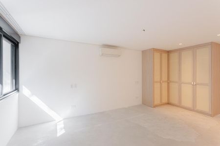 Casa para alugar com 530m², 4 quartos e 3 vagas Casa para alugar com 530m², 4 quartos e 3 vagasQuarto 2
