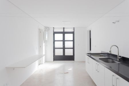 Casa para alugar com 530m², 4 quartos e 3 vagas Casa para alugar com 530m², 4 quartos e 3 vagasÁrea de Serviço
