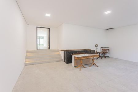 Casa para alugar com 530m², 4 quartos e 3 vagas Casa para alugar com 530m², 4 quartos e 3 vagasGaragem