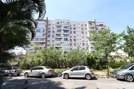 Apartamento para alugar com 75m², 2 quartos e 2 vagasFachada