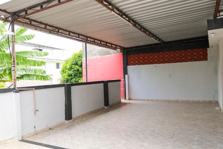 Casa à venda com 113m², 3 quartos e 1 vaga Casa à venda com 113m², 3 quartos e 1 vagaTerraço