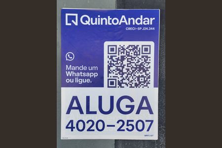 Studio para alugar com 28m², 1 quarto e 1 vaga Studio para alugar com 28m², 1 quarto e 1 vagaPlaca