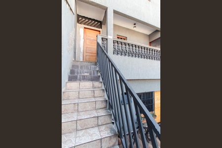 Studio para alugar com 28m², 1 quarto e 1 vaga Studio para alugar com 28m², 1 quarto e 1 vagaEscada