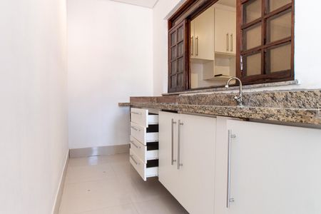 Studio para alugar com 28m², 1 quarto e 1 vaga Studio para alugar com 28m², 1 quarto e 1 vagaCozinha