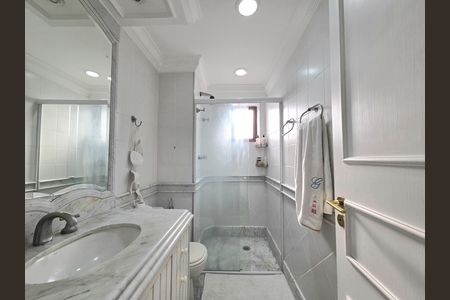 Apartamento para alugar com 228m², 4 quartos e 4 vagasBanheiro da Suíte 1