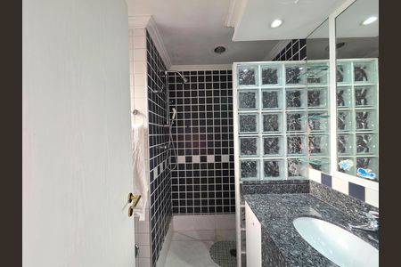 Apartamento para alugar com 228m², 4 quartos e 4 vagasBanheiro da Suíte 2