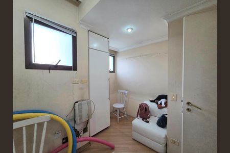 Apartamento para alugar com 228m², 4 quartos e 4 vagasQuarto de Serviço