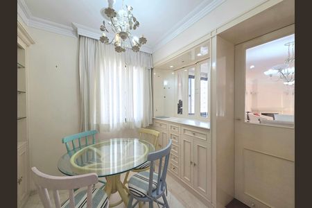 Apartamento para alugar com 228m², 4 quartos e 4 vagasCopa