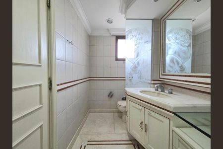 Apartamento para alugar com 228m², 4 quartos e 4 vagasBanheiro da Suíte 4