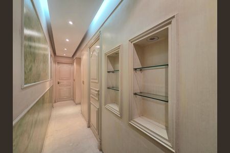 Apartamento para alugar com 228m², 4 quartos e 4 vagasCorredor