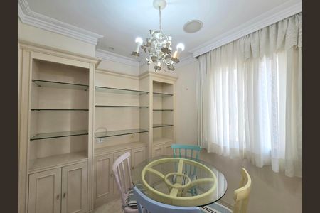 Apartamento para alugar com 228m², 4 quartos e 4 vagasCopa