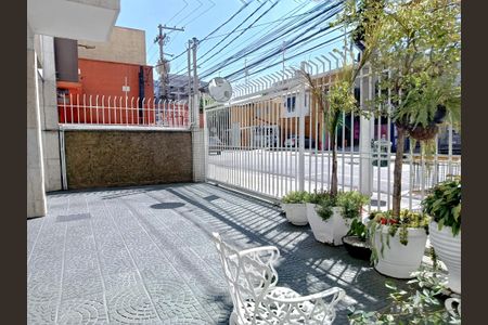 Apartamento à venda com 71m², 2 quartos e 1 vagaÁrea comum