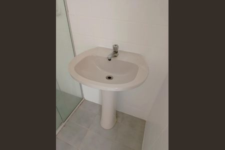 Apartamento à venda com 71m², 2 quartos e 1 vagaBanheiro social