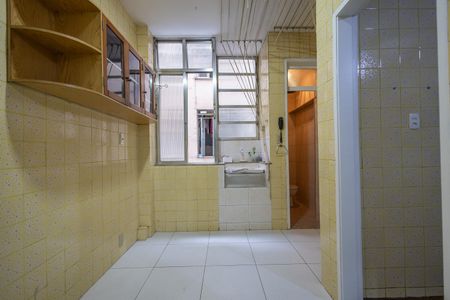 Apartamento à venda com 125m², 3 quartos e 1 vagaÁrea de Serviço