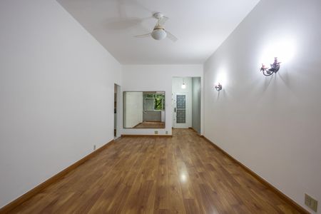 Apartamento à venda com 125m², 3 quartos e 1 vagaSala
