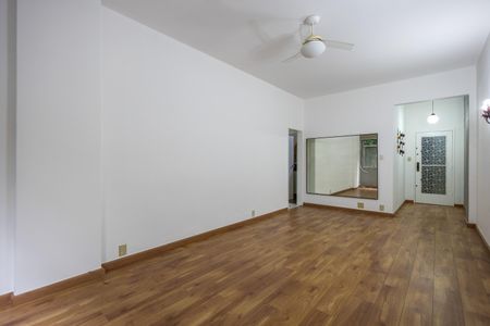 Apartamento à venda com 125m², 3 quartos e 1 vagaSala