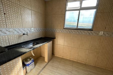 Cozinha de casa para alugar com 1 quarto, 35m² em Jardim Olavo Bilac, Duque de Caxias