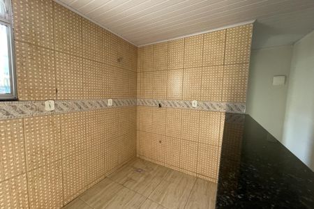 Cozinha de casa para alugar com 1 quarto, 35m² em Jardim Olavo Bilac, Duque de Caxias