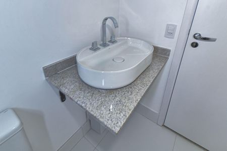 Apartamento à venda com 125m², 3 quartos e 2 vagas Apartamento à venda com 125m², 3 quartos e 2 vagasBanheiro da Suíte 1