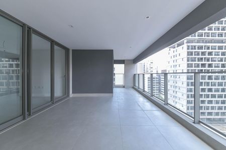 Apartamento à venda com 125m², 3 quartos e 2 vagas Apartamento à venda com 125m², 3 quartos e 2 vagasVaranda