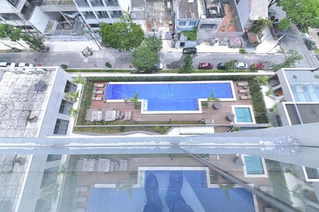 Apartamento à venda com 125m², 3 quartos e 2 vagas Apartamento à venda com 125m², 3 quartos e 2 vagasVaranda - Vista