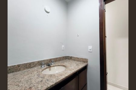 Apartamento à venda com 211m², 3 quartos e 2 vagasBanheiro da Suíte