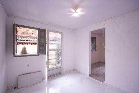 Sala de casa para alugar com 1 quarto, 40m² em Trindade, São Gonçalo