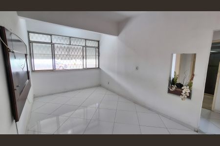 Sala de apartamento à venda com 1 quarto, 58m² em Brás de Pina, Rio de Janeiro