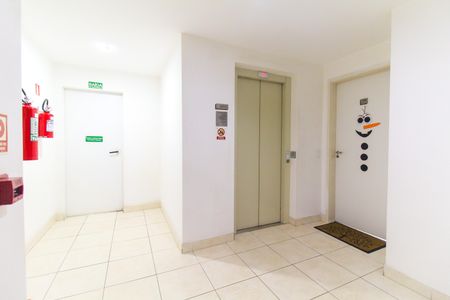 Apartamento para alugar com 45m², 2 quartos e 1 vagaHall