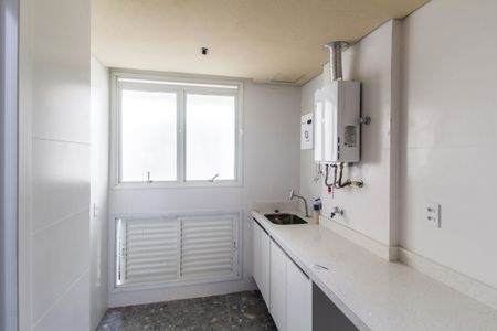 Apartamento para alugar com 192m², 4 quartos e 4 vagas Apartamento para alugar com 192m², 4 quartos e 4 vagasÁrea de Serviço