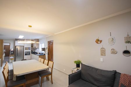 Casa à venda com 96m², 3 quartos e 2 vagasSala