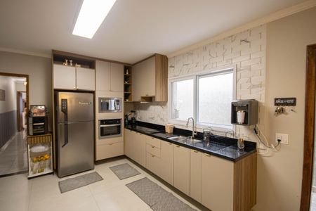 Casa à venda com 96m², 3 quartos e 2 vagasCozinha