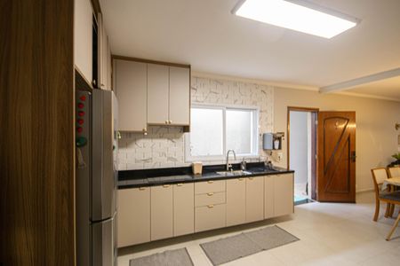 Casa à venda com 96m², 3 quartos e 2 vagasCozinha