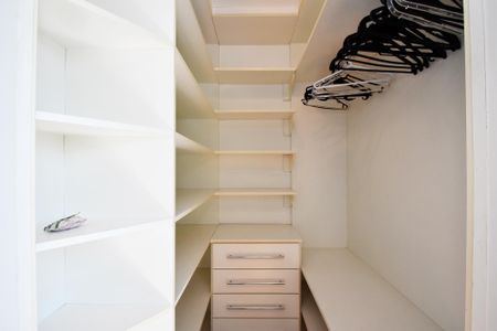 Apartamento para alugar com 63m², 1 quarto e 2 vagascloset suite