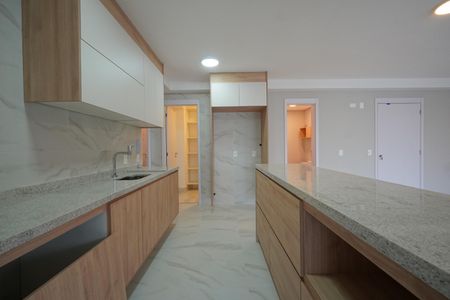Apartamento à venda com 153m², 4 quartos e 2 vagasCozinha