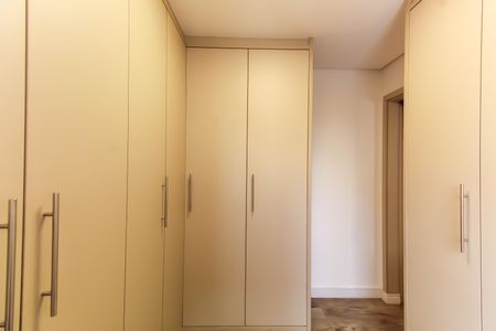 Apartamento à venda com 72m², 2 quartos e 2 vagasCloset da Suíte 1