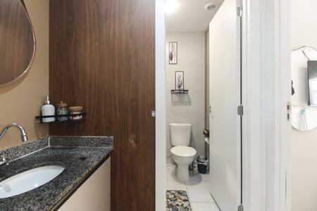 Apartamento à venda com 36m², 2 quartos e sem vaga Apartamento à venda com 36m², 2 quartos e sem vagaBanheiro