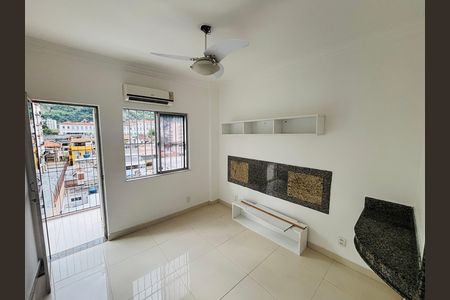 Apartamento à venda com 67m², 2 quartos e 1 vaga