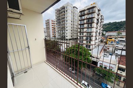 Apartamento à venda com 67m², 2 quartos e 1 vaga
